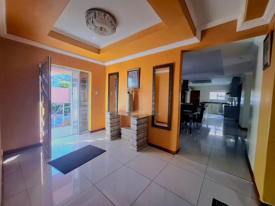 5 Bedroom Property for Sale in Nahoon Valley Park Eastern Cape